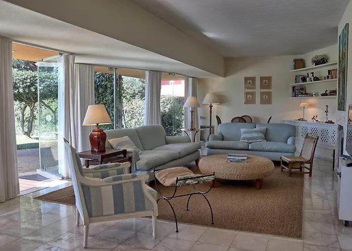 Casa Da Palmeira, Pool & Soccer Pitch بيت للعطل *