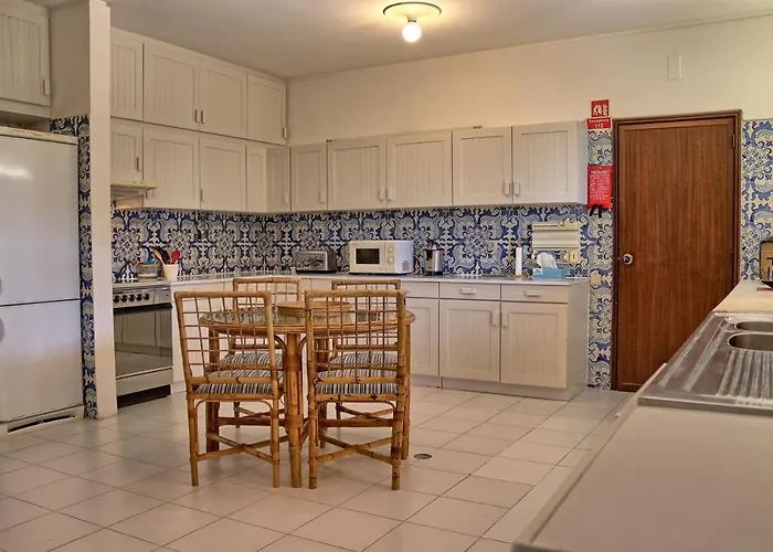 Casa Da Palmeira, Pool & Soccer Pitch بيت للعطل فيلامورا