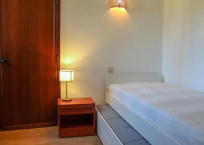 Casa Da Palmeira, Pool & Soccer Pitch بيت للعطل فيلامورا